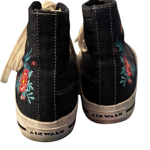 Airwalk Women's Navy Denim Embroidered Flower High Top Sneakers Size 8 - Picture 4 of 9